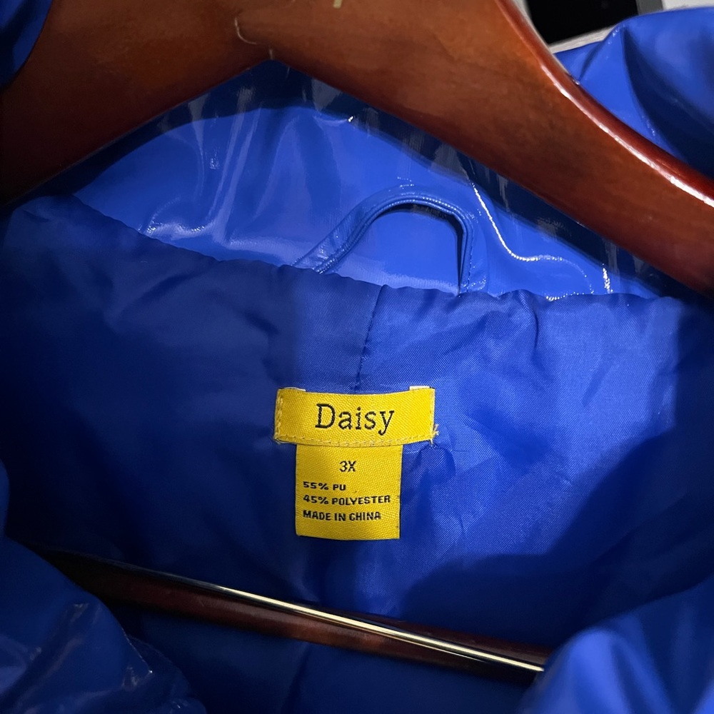 Blue Jacket - Picture 5 of 9